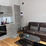 Centre Le 4 *
